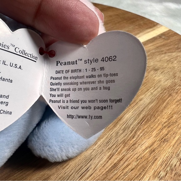 Vintage TY Peanut Elephant 1995 Beanie Baby - Picture 9 of 11